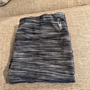 Reebok Women’s Medium Athletic Leggings Gray Space Dye Gym Yoga Pants